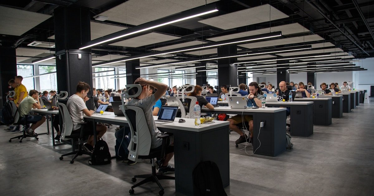 Belajar Golang Part 3: Fungsi, Struct, Slice & Map — Pondasi Aplikasi Go